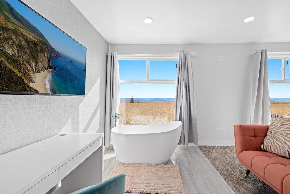 Apartment with Sea View interior